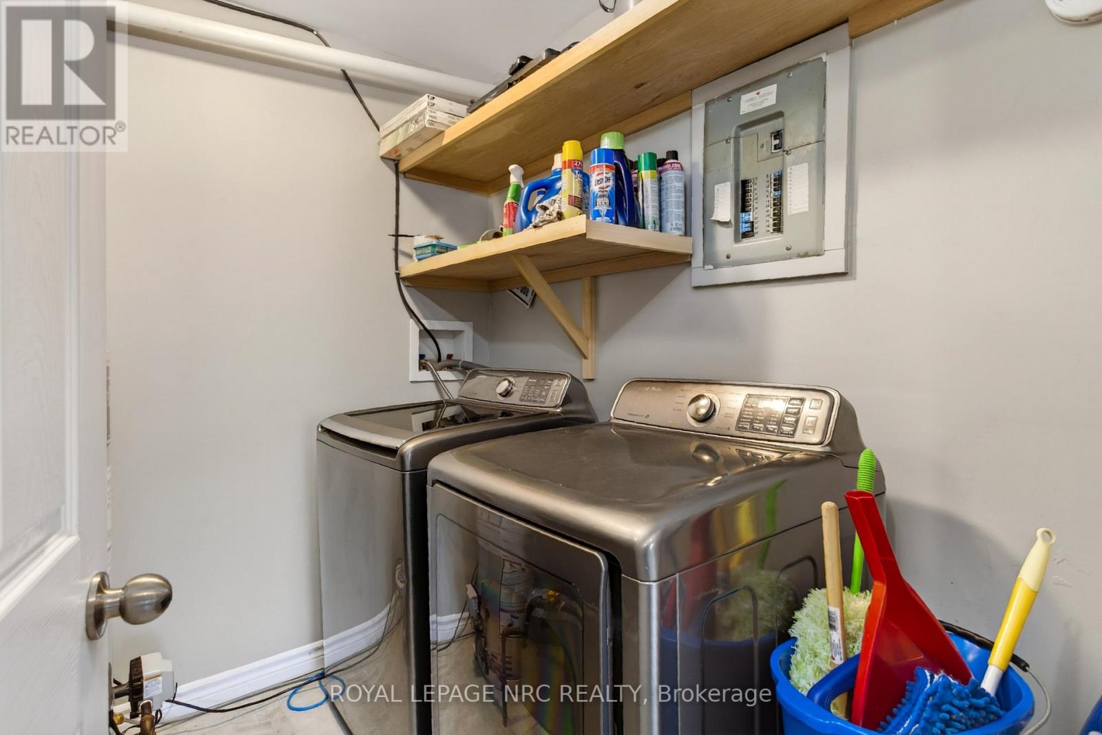 98 Haun Road, Fort Erie, Ontario  L0S 1B0 - Photo 8 - X12931500
