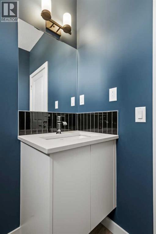 848 83 Street Sw, Calgary, Alberta  T3H 6M8 - Photo 20 - A2304737