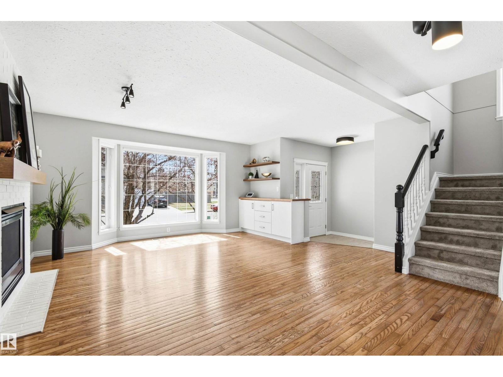 8730 92a Av Nw, Edmonton, Alberta  T6C 1S6 - Photo 10 - E4486320