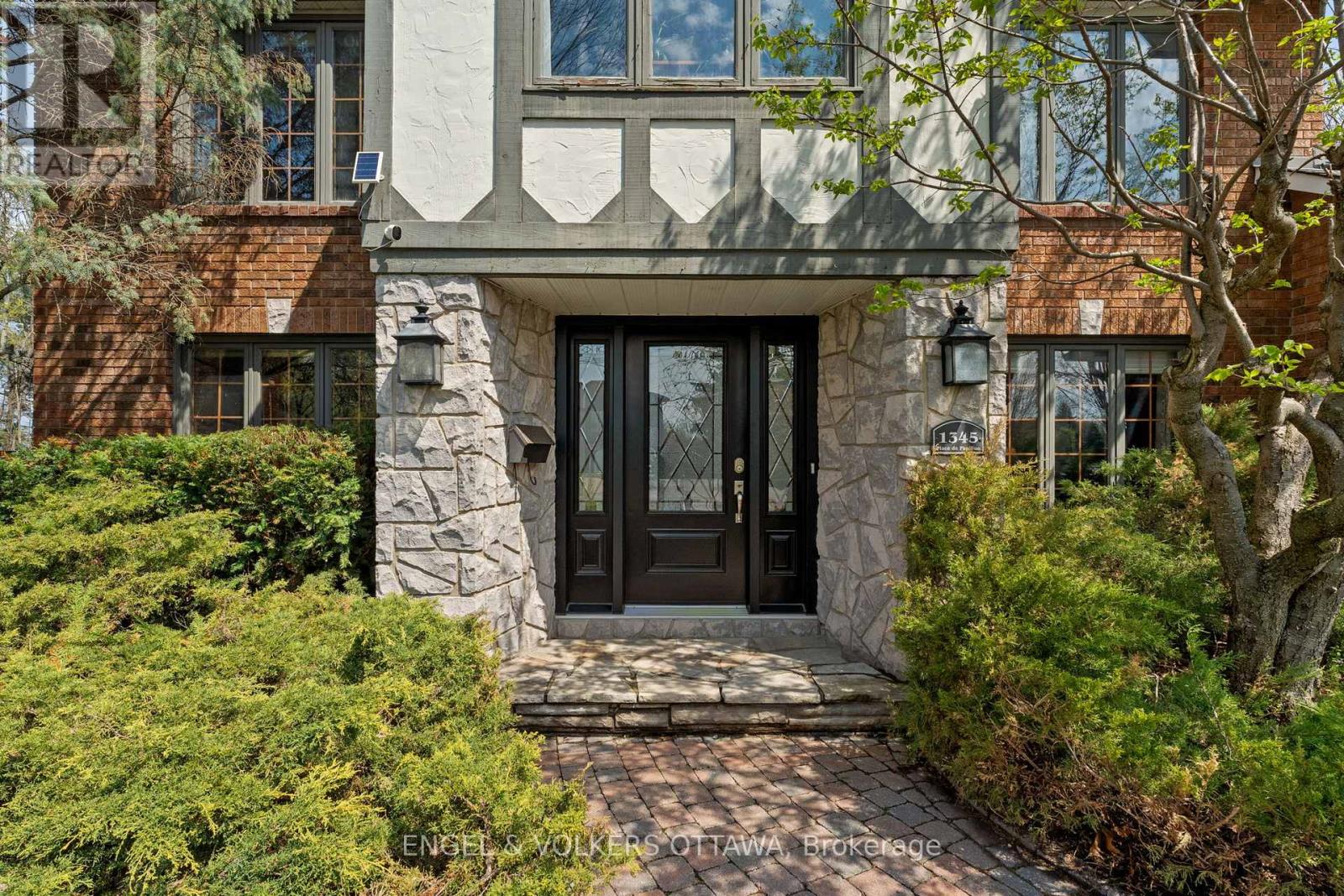 1345 De Papillon Place, Ottawa, Ontario  K4A 1Y9 - Photo 3 - X13098120
