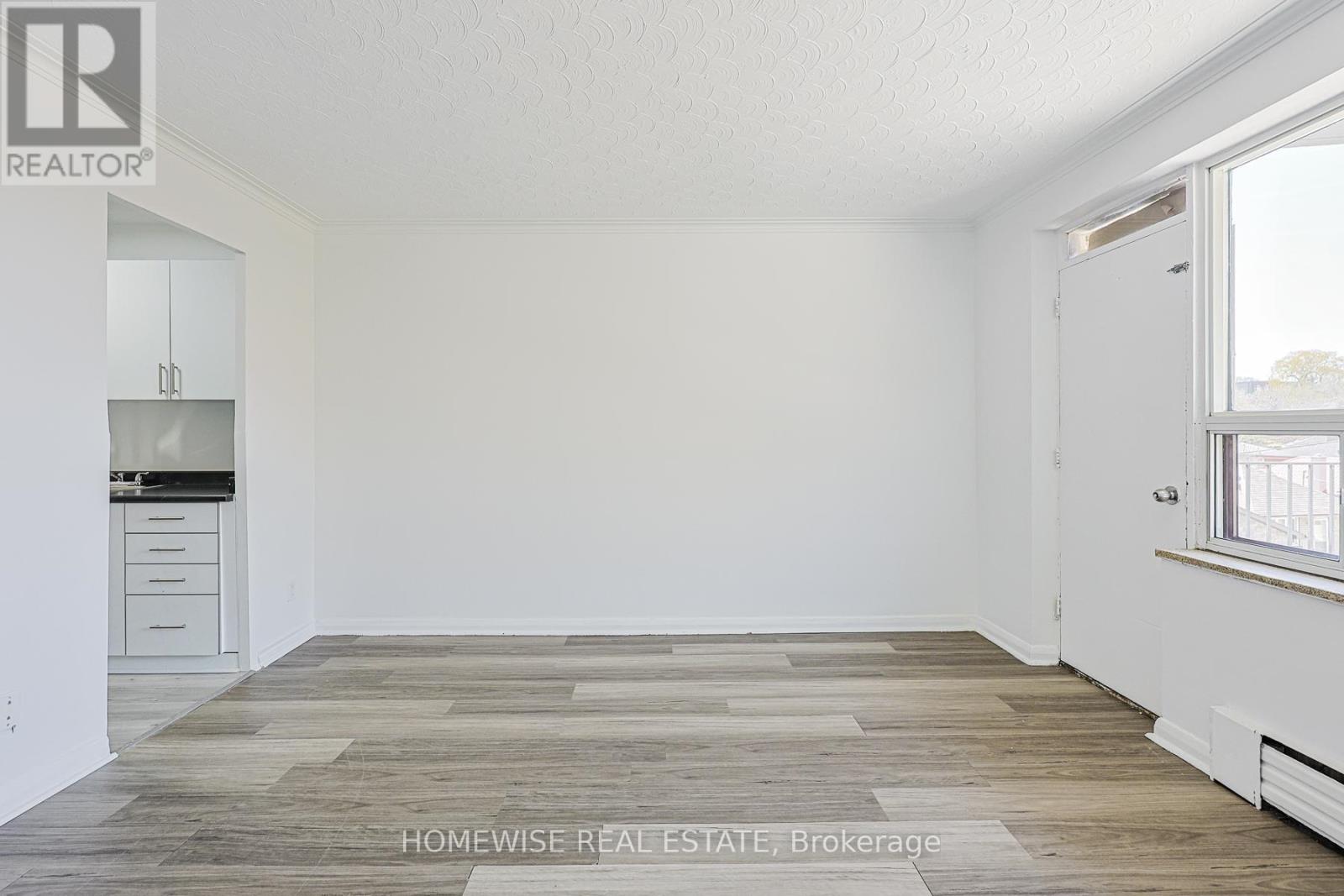 302 - 2204 Dufferin Street, Toronto, Ontario  M6E 3R8 - Photo 13 - W13096914