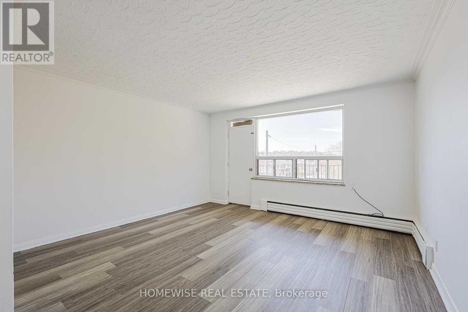 302 - 2204 Dufferin Street, Toronto, Ontario  M6E 3R8 - Photo 8 - W13096914