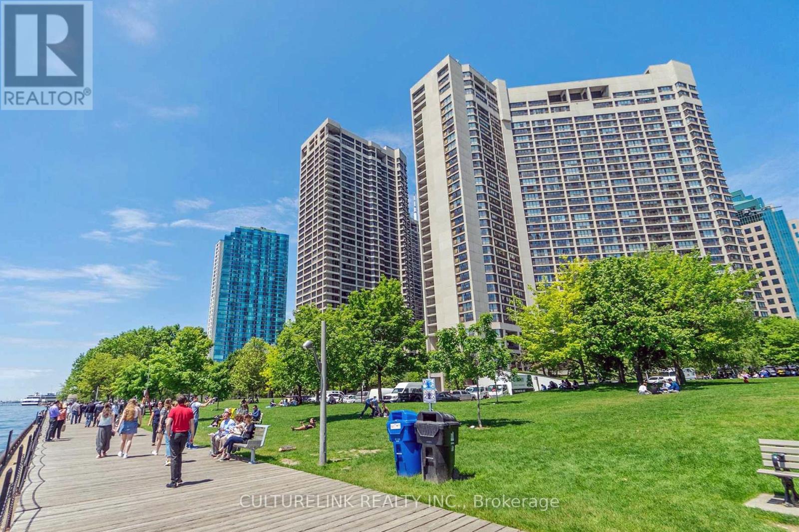 1019 - 33 HARBOUR SQUARE, Toronto, Ontario