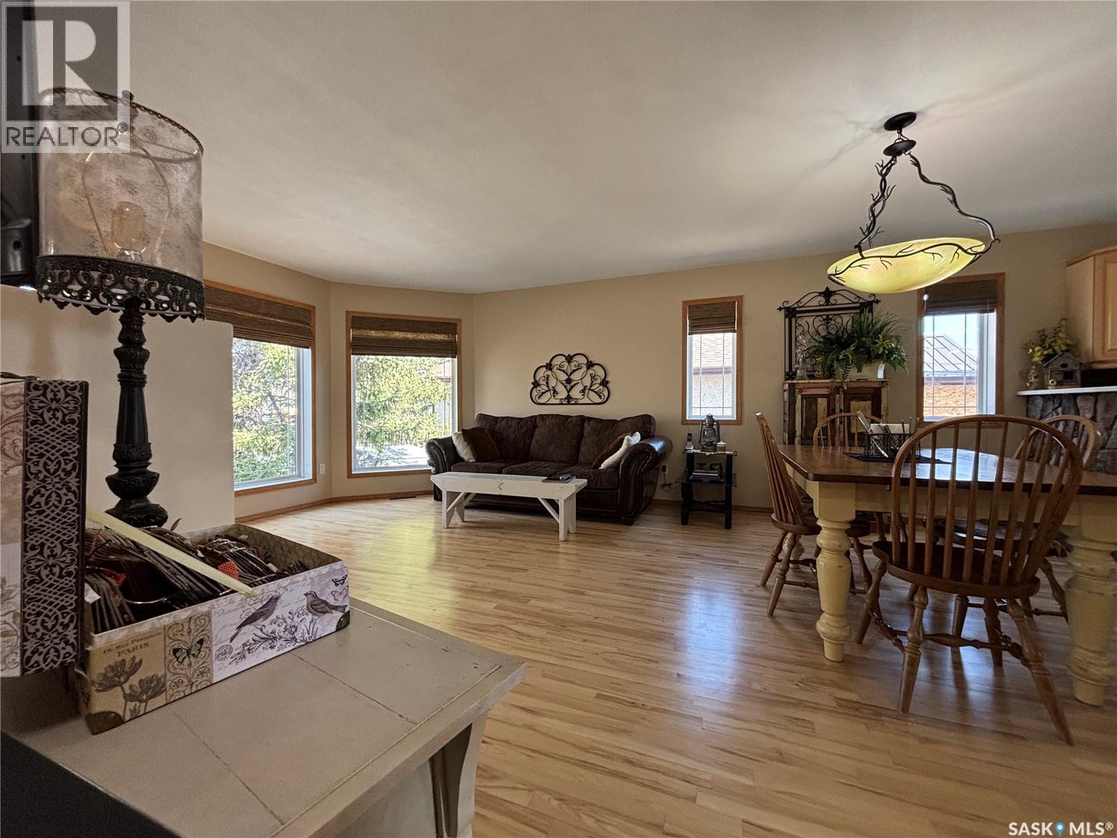 404 Herbert Street, Maple Creek, Saskatchewan  S0N 1N0 - Photo 11 - SK035151
