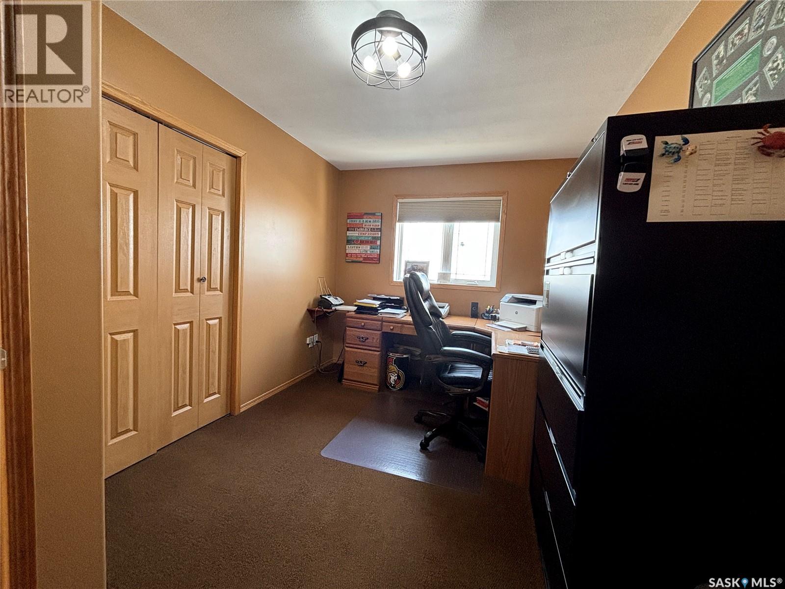 404 Herbert Street, Maple Creek, Saskatchewan  S0N 1N0 - Photo 34 - SK035151