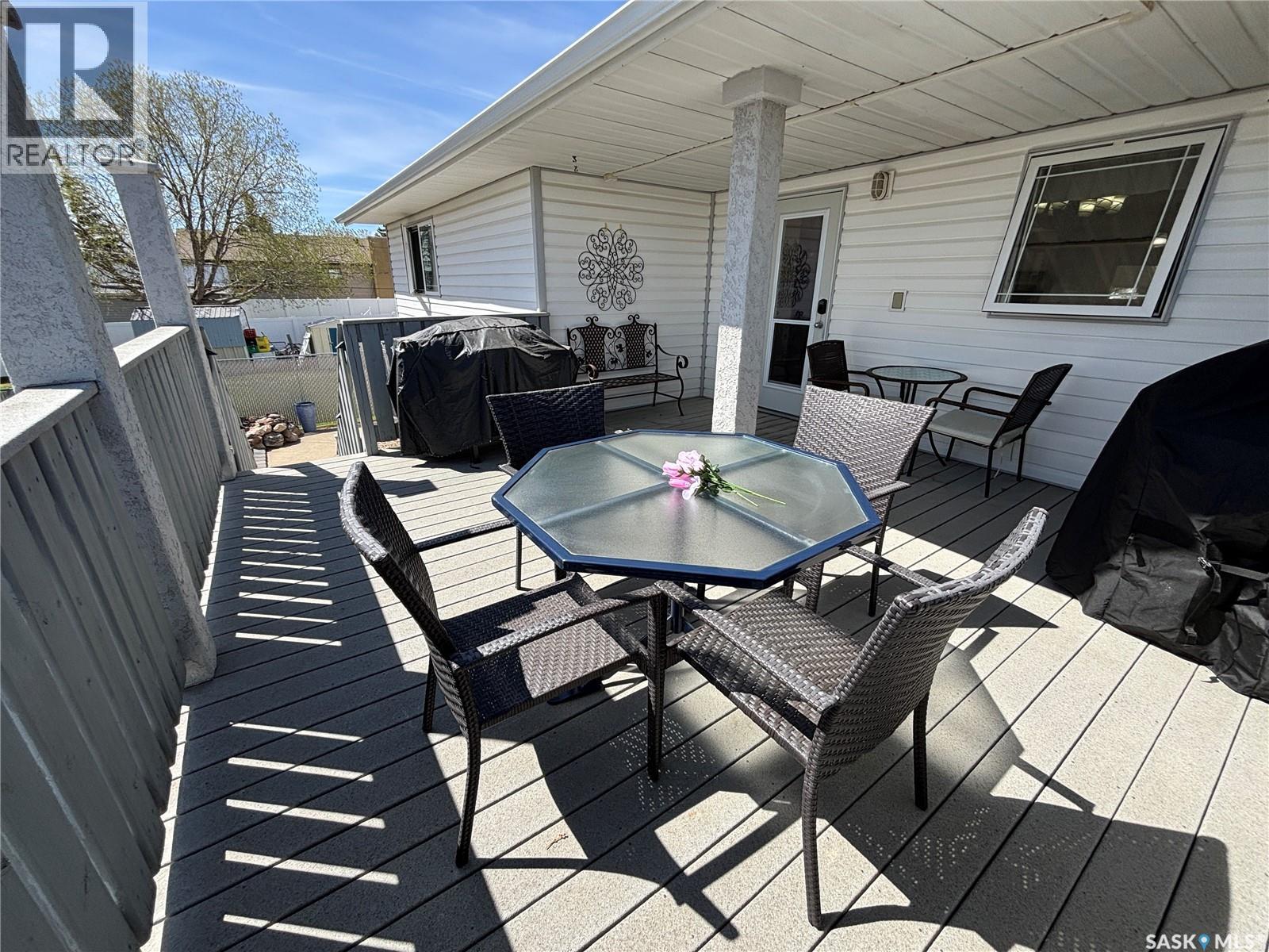 404 Herbert Street, Maple Creek, Saskatchewan  S0N 1N0 - Photo 4 - SK035151