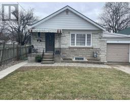 7 BASSETT AVENUE, Toronto, Ontario