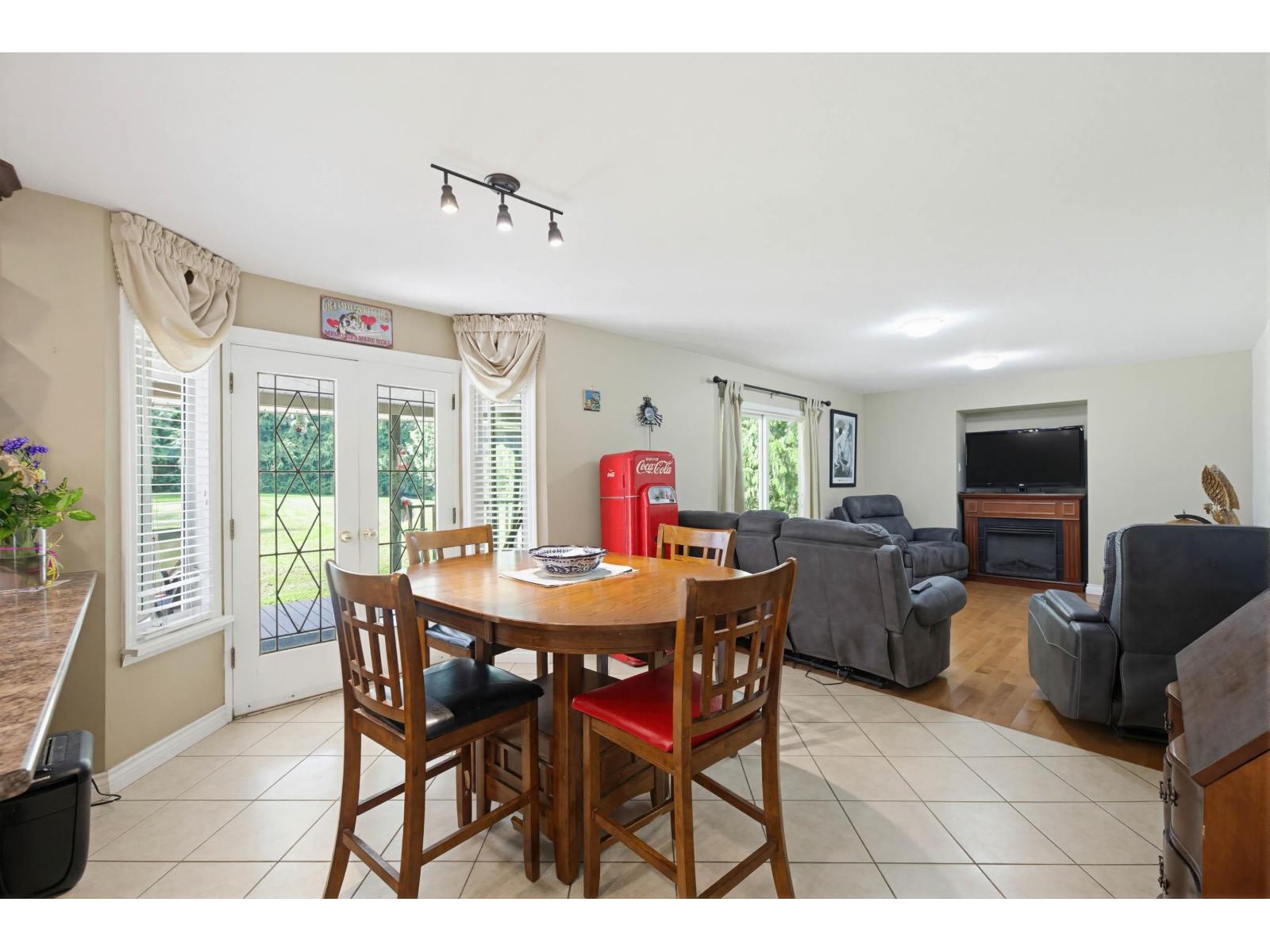 22724 76b Crescent, Langley, British Columbia  V1M 2J8 - Photo 10 - R3120949