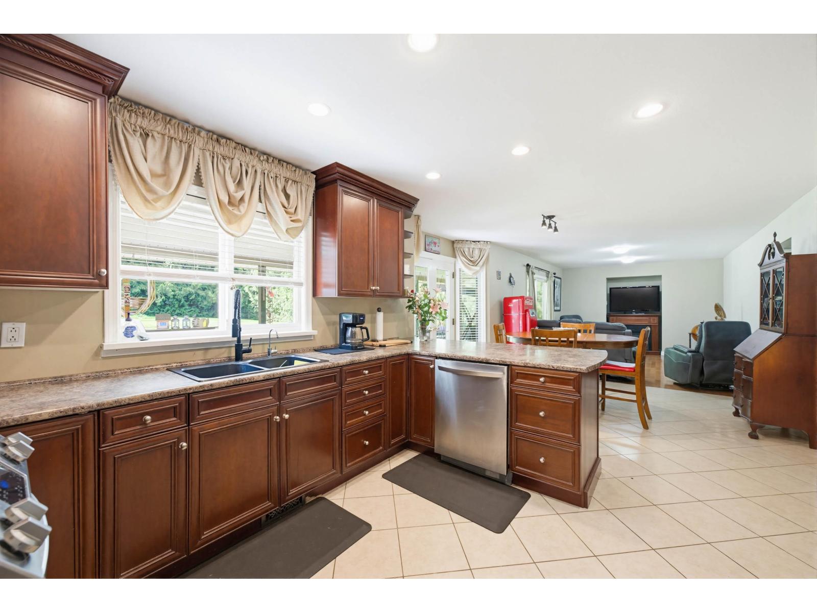 22724 76b Crescent, Langley, British Columbia  V1M 2J8 - Photo 13 - R3120949