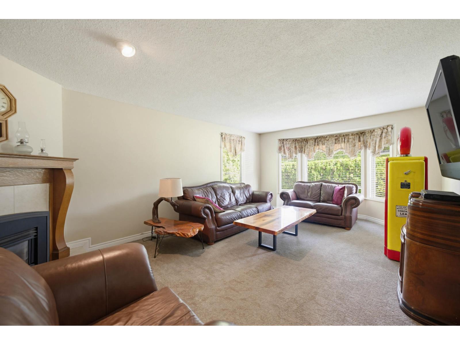 22724 76b Crescent, Langley, British Columbia  V1M 2J8 - Photo 3 - R3120949