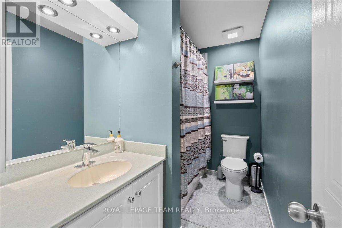 1137 Chimney Hill Way, Ottawa, Ontario  K1J 8Z7 - Photo 24 - X12876480