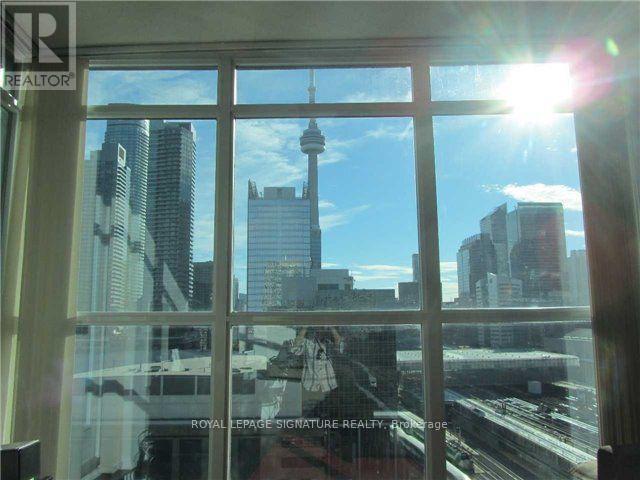 1701 - 18 Yonge Street, Toronto, Ontario  M5E 1Z8 - Photo 6 - C13098106