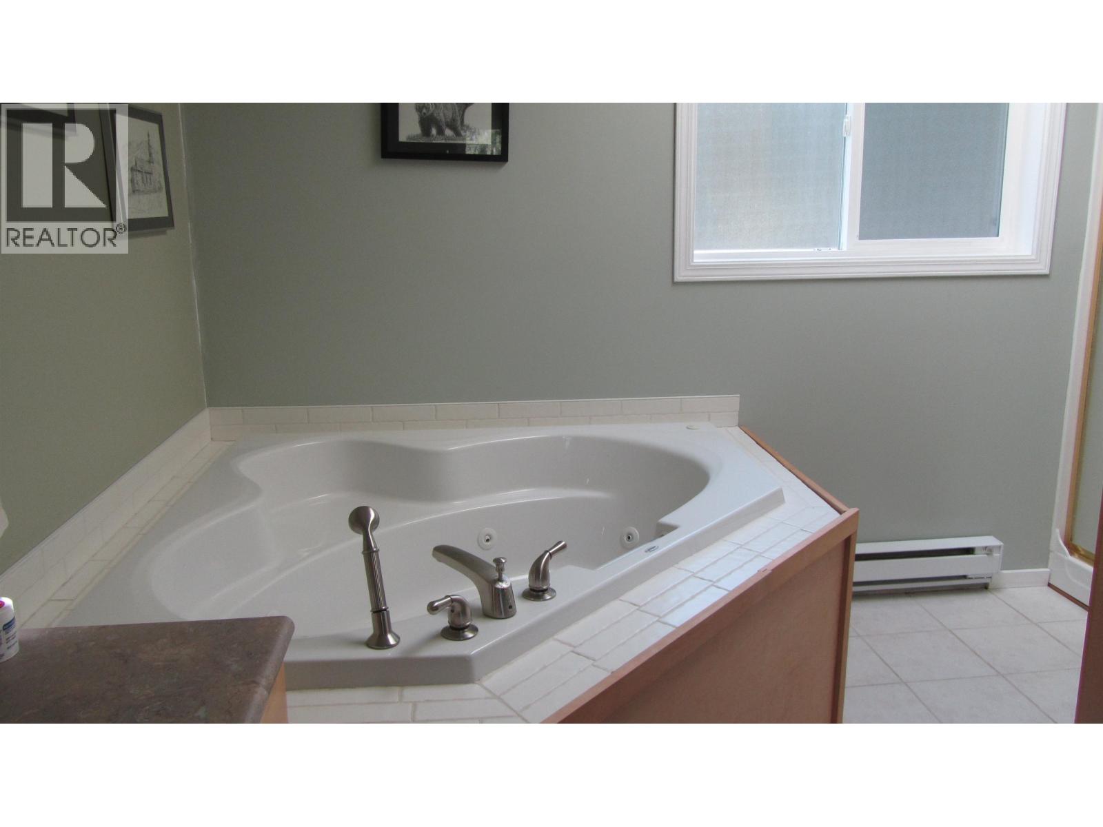 5369 Kallum Drive, 108 Mile Ranch, British Columbia  V0K 2Z0 - Photo 18 - R3120560