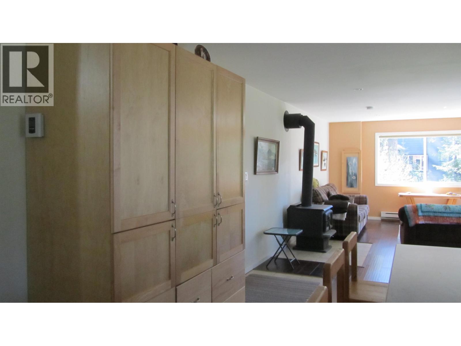 5369 Kallum Drive, 108 Mile Ranch, British Columbia  V0K 2Z0 - Photo 8 - R3120560