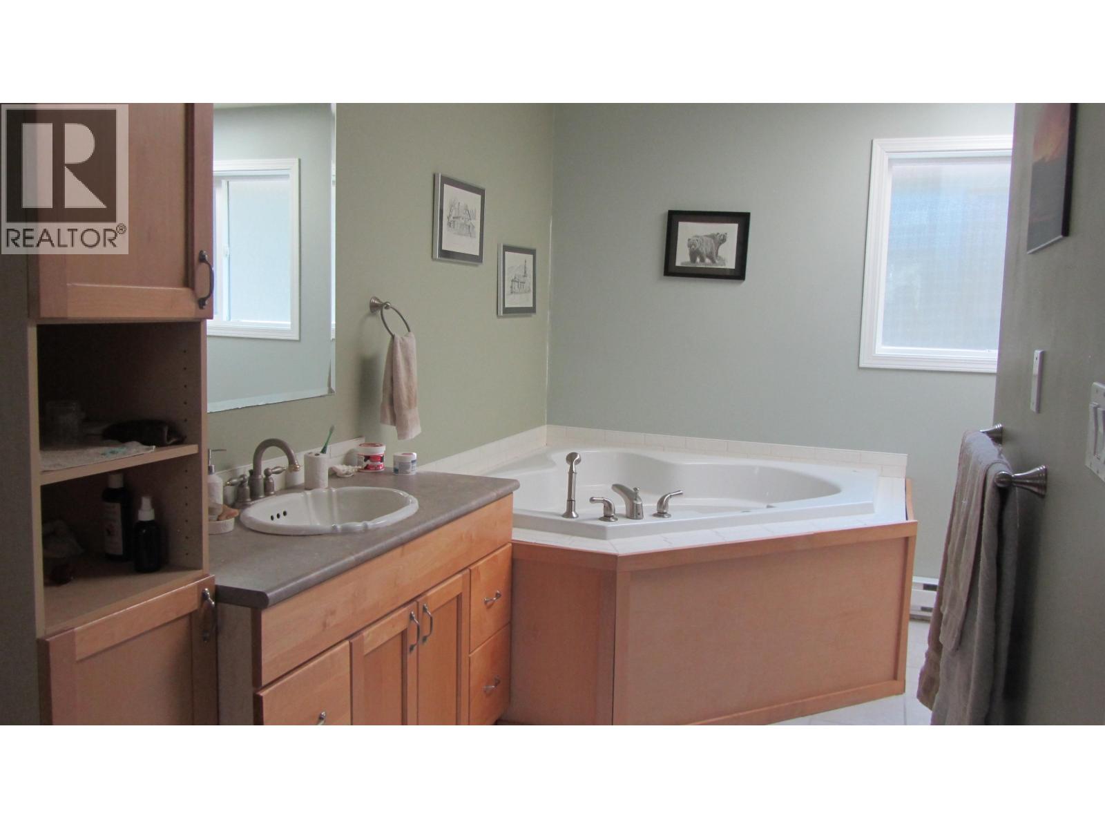 5369 Kallum Drive, 108 Mile Ranch, British Columbia  V0K 2Z0 - Photo 17 - R3120560