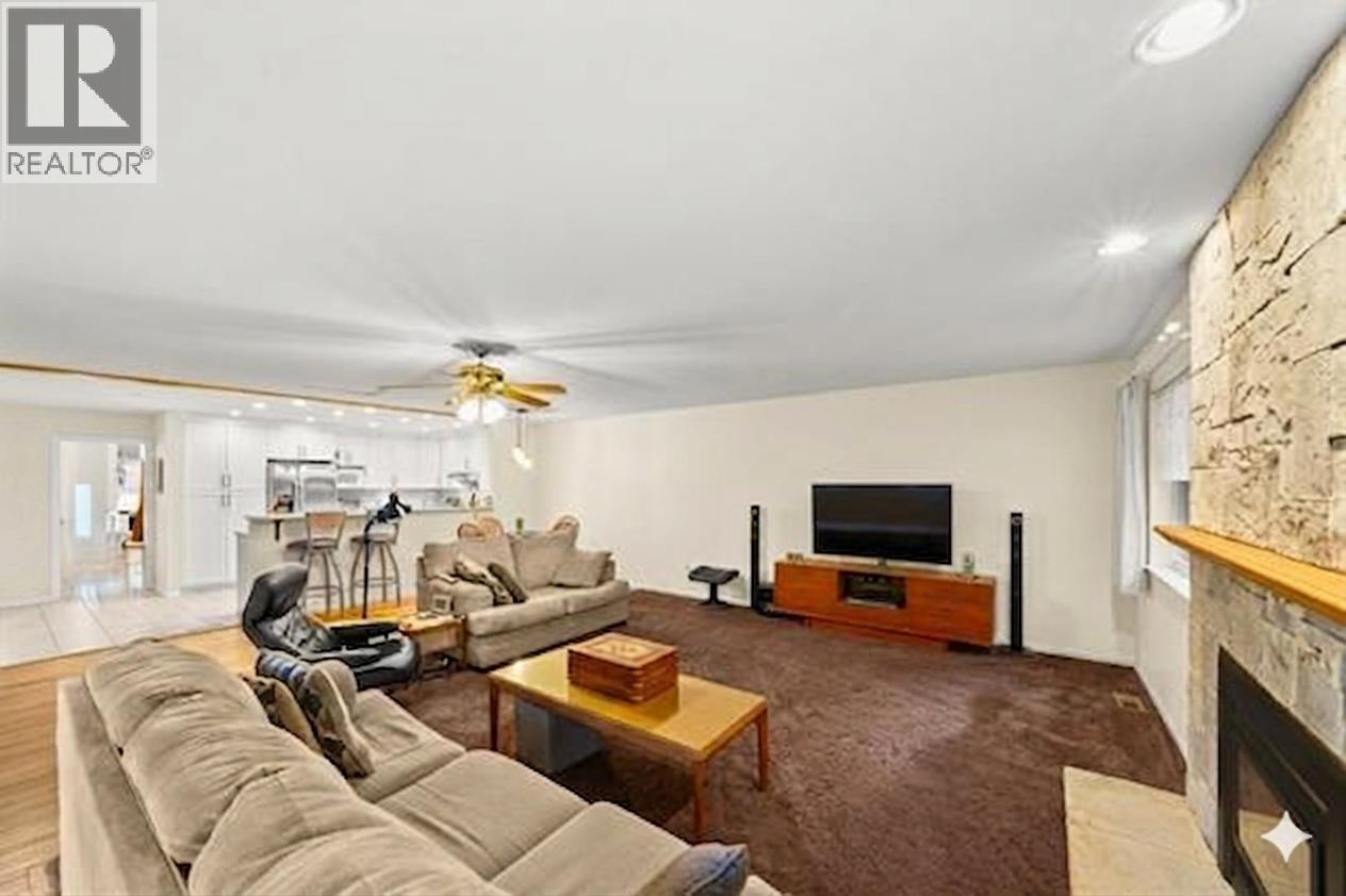 19607 Somerset Drive, Pitt Meadows, British Columbia  V3Y 2L4 - Photo 8 - R3120578