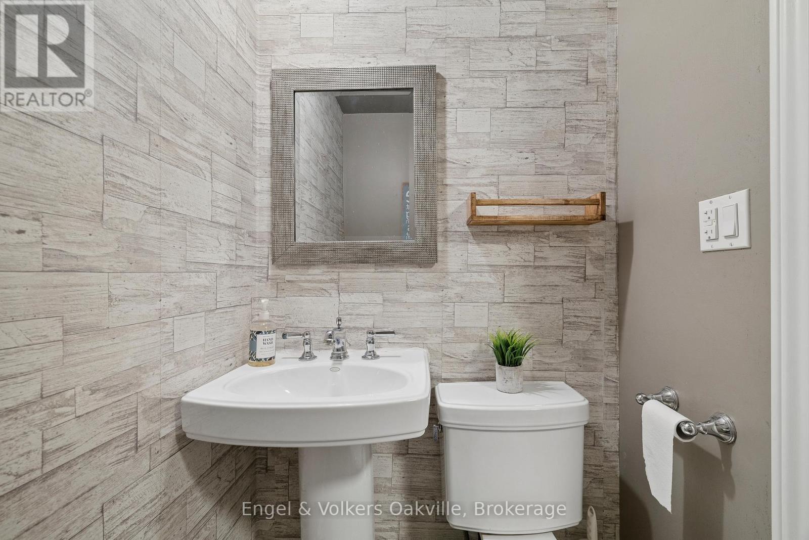 1375 Falgarwood Drive, Oakville, Ontario  L6H 2P4 - Photo 36 - W13086296