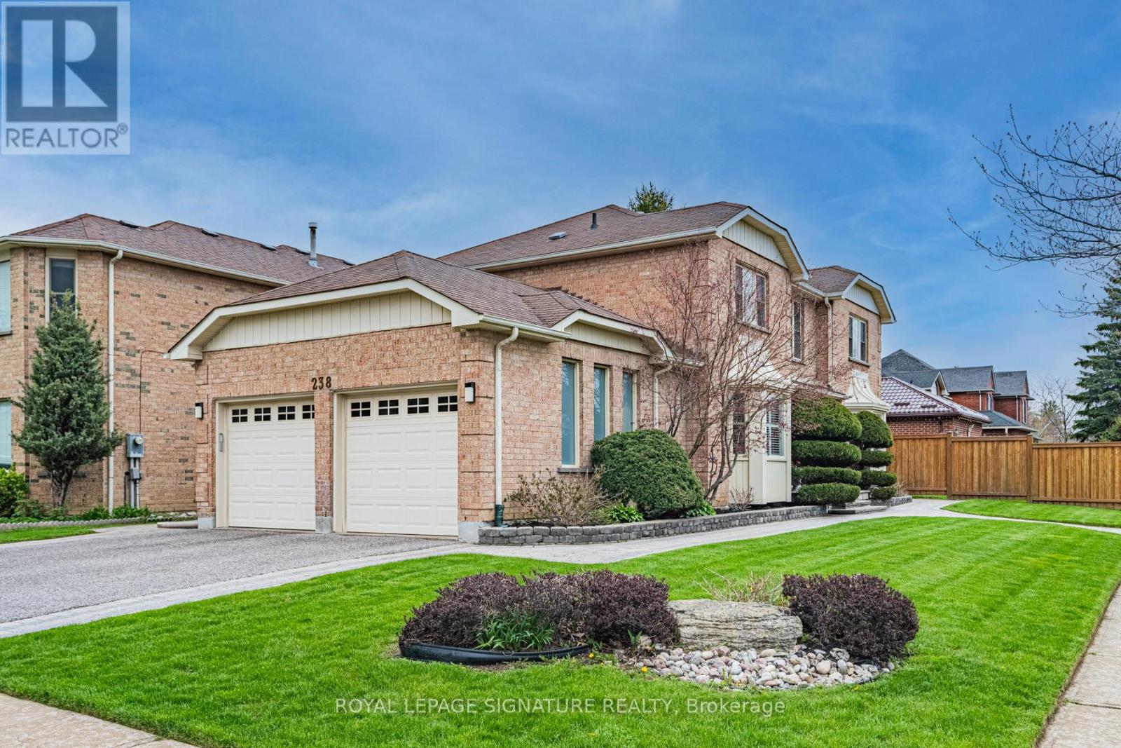 238 Hoover Drive, Pickering, Ontario  L1V 5R3 - Photo 2 - E13098076