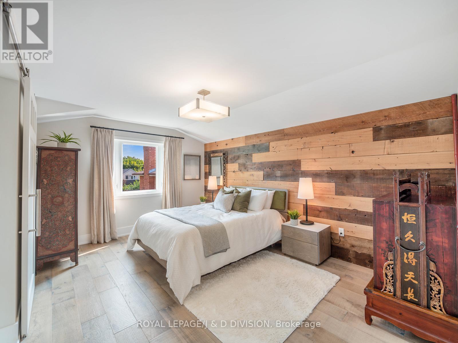 221 Virginia Avenue, Toronto, Ontario  M4C 2T6 - Photo 19 - E13098154
