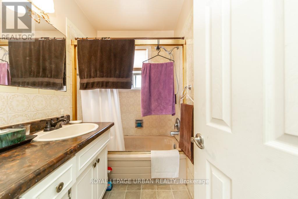 141 Haslam Street, Toronto, Ontario  M1N 3N9 - Photo 16 - E13098262