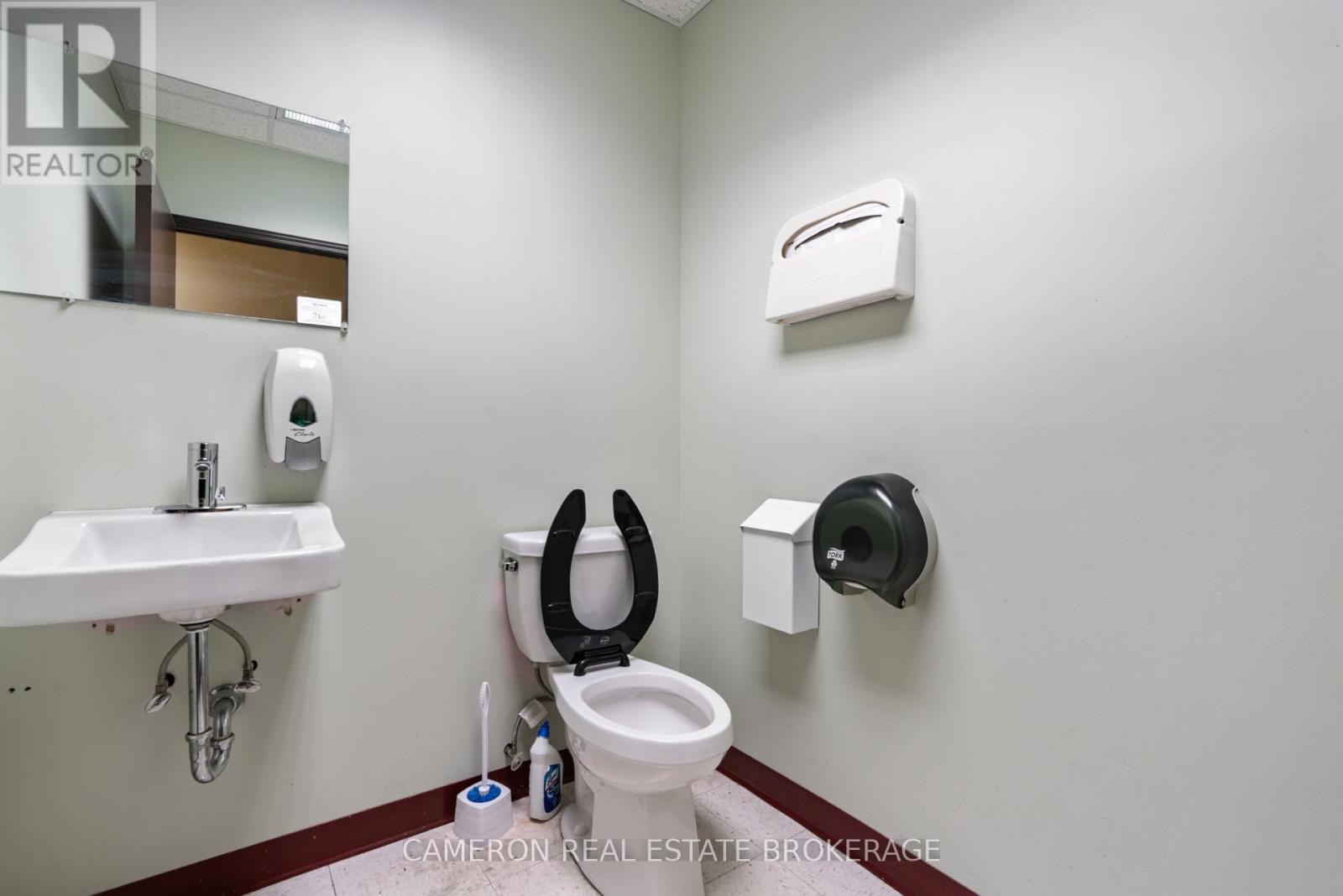 4 Montreal Road, Cornwall, Ontario  K6H 1B1 - Photo 10 - X12893266