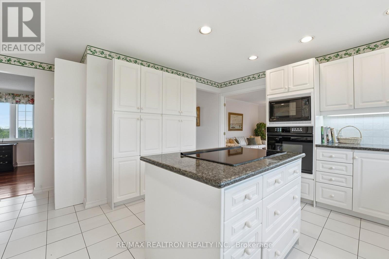 5081 Holborn Road, East Gwillimbury, Ontario  L0G 1M0 - Photo 17 - N13098026