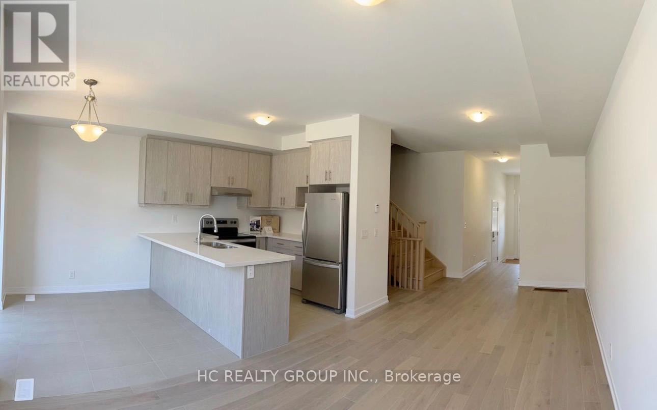 38 Harvey Bunker Crescent, Markham, Ontario  L6C 2A5 - Photo 4 - N13098074