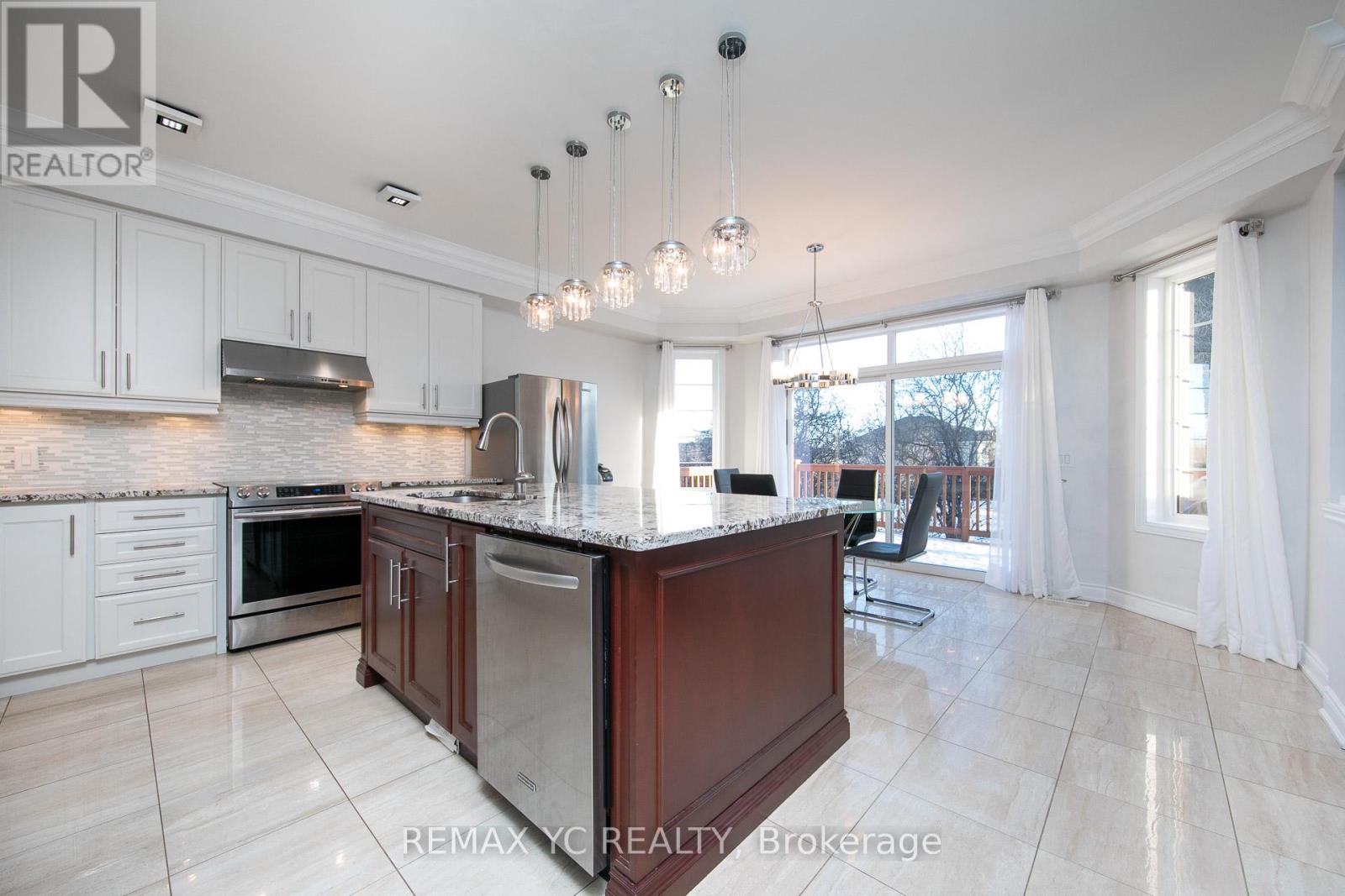 43 Laredo Drive, Richmond Hill, Ontario  L4S 0E4 - Photo 11 - N13098184