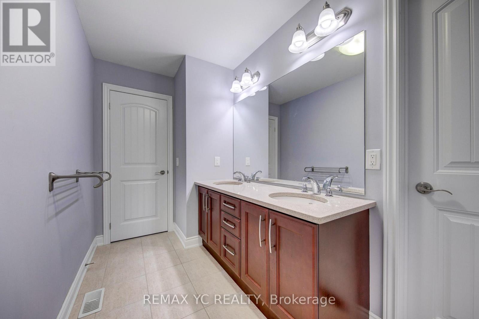 43 Laredo Drive, Richmond Hill, Ontario  L4S 0E4 - Photo 34 - N13098184