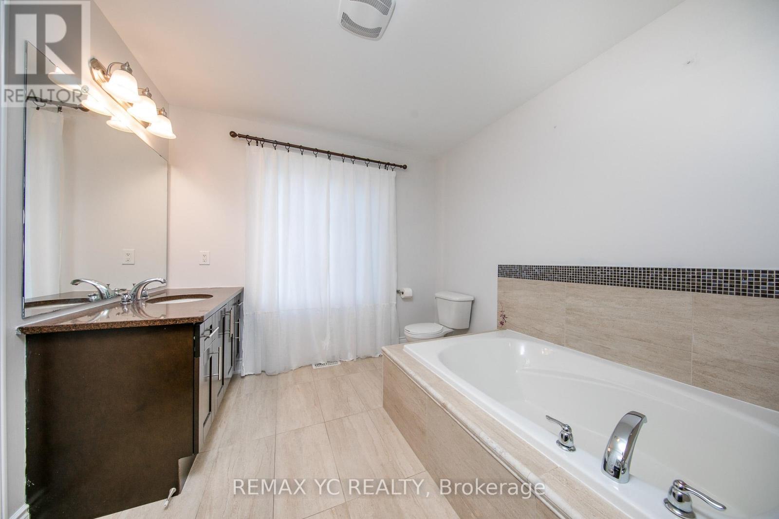 43 Laredo Drive, Richmond Hill, Ontario  L4S 0E4 - Photo 40 - N13098184