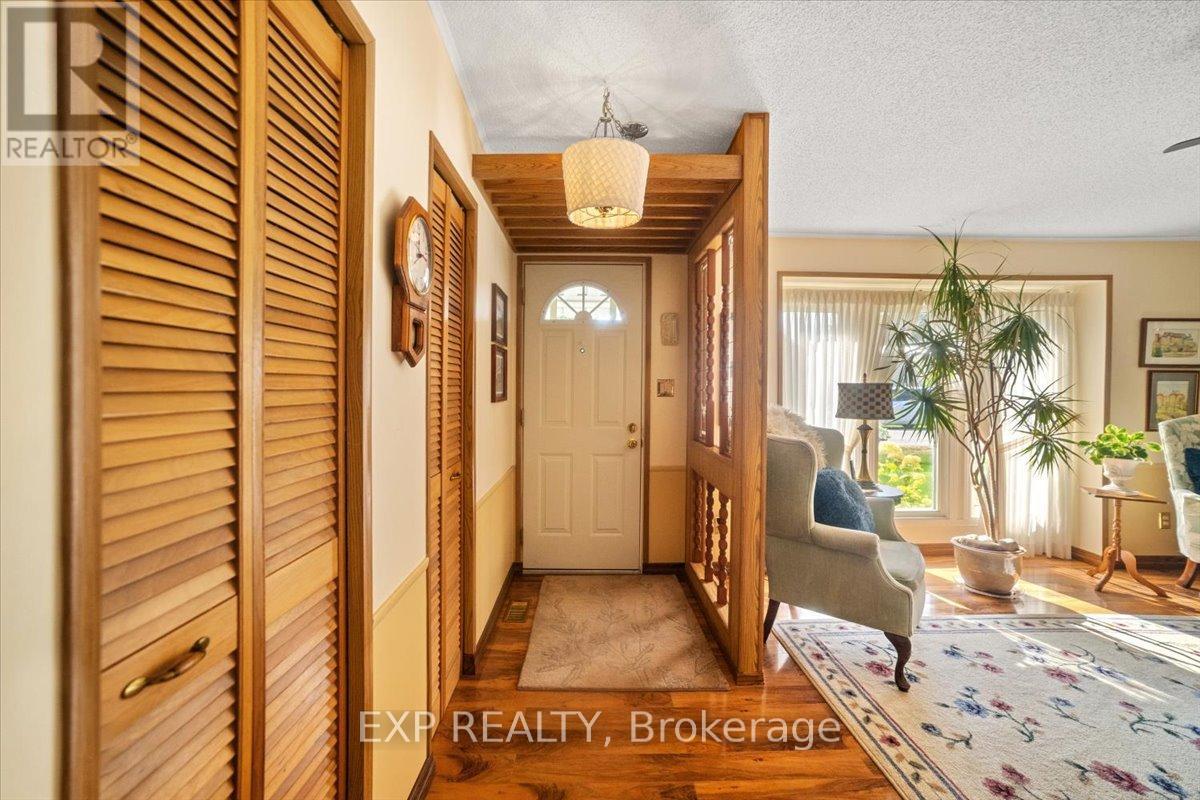 36 Juno Crescent, Georgina, Ontario  L0E 1R0 - Photo 10 - N13098224