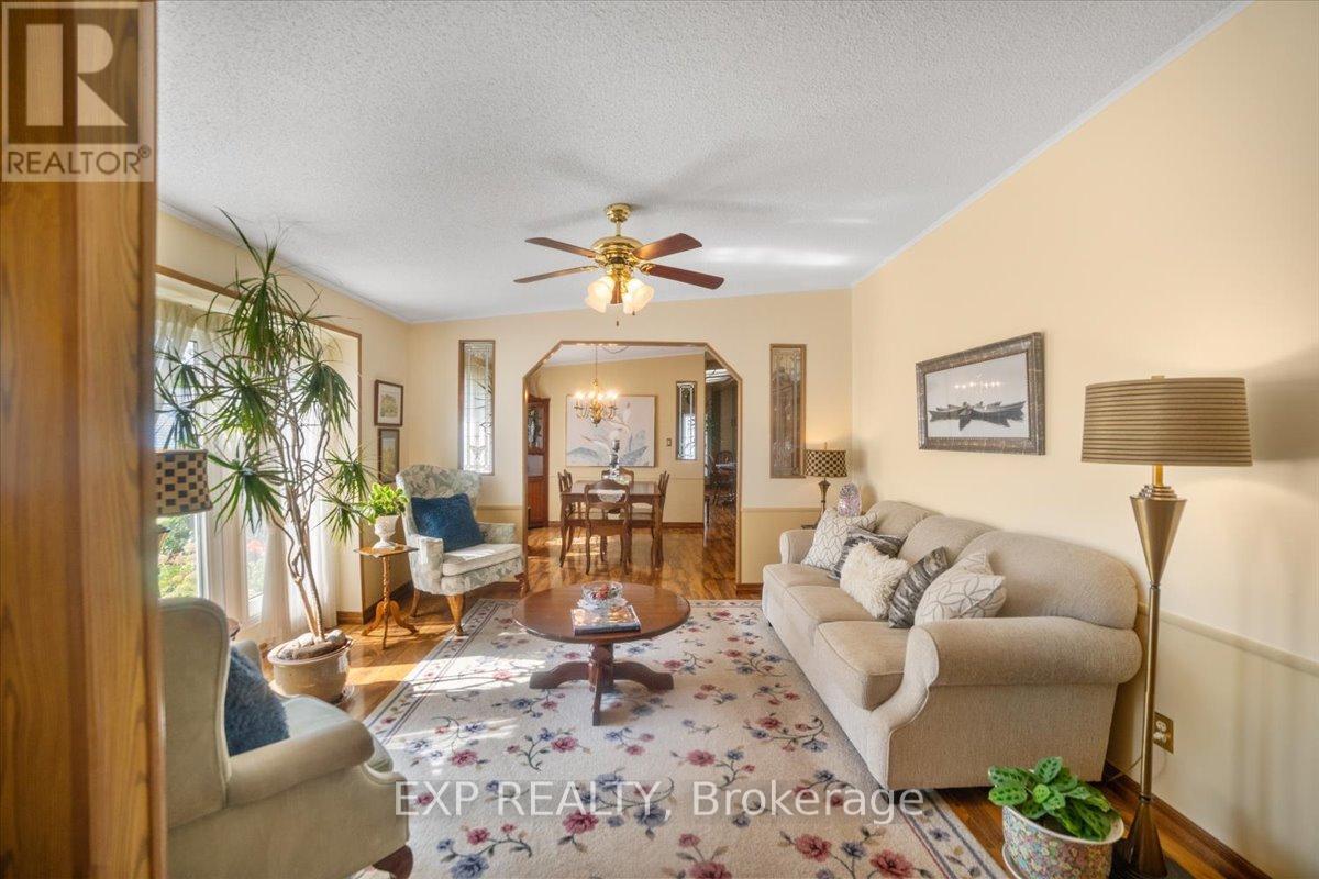 36 Juno Crescent, Georgina, Ontario  L0E 1R0 - Photo 12 - N13098224