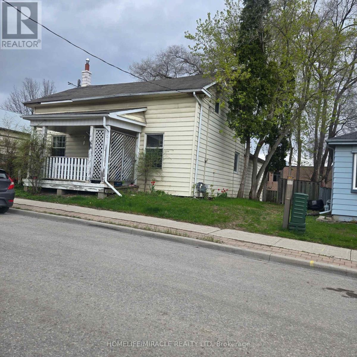 451 Simcoe Street, Newmarket, Ontario  L3Y 2M5 - Photo 1 - N13098308