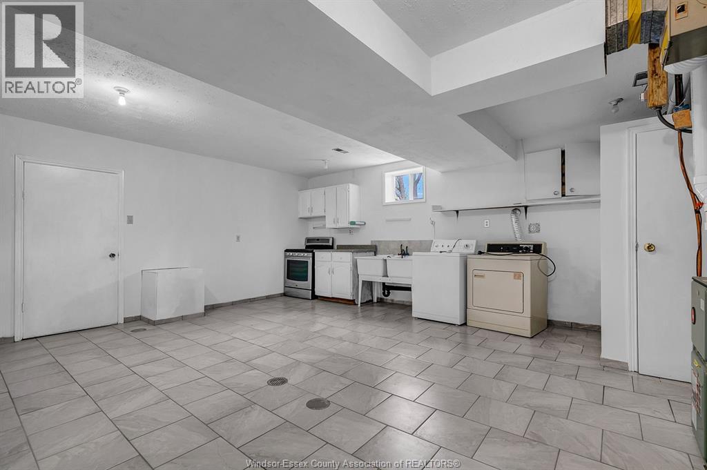 3818 Woodward, Windsor, Ontario  N8W 2Z3 - Photo 32 - 26010447