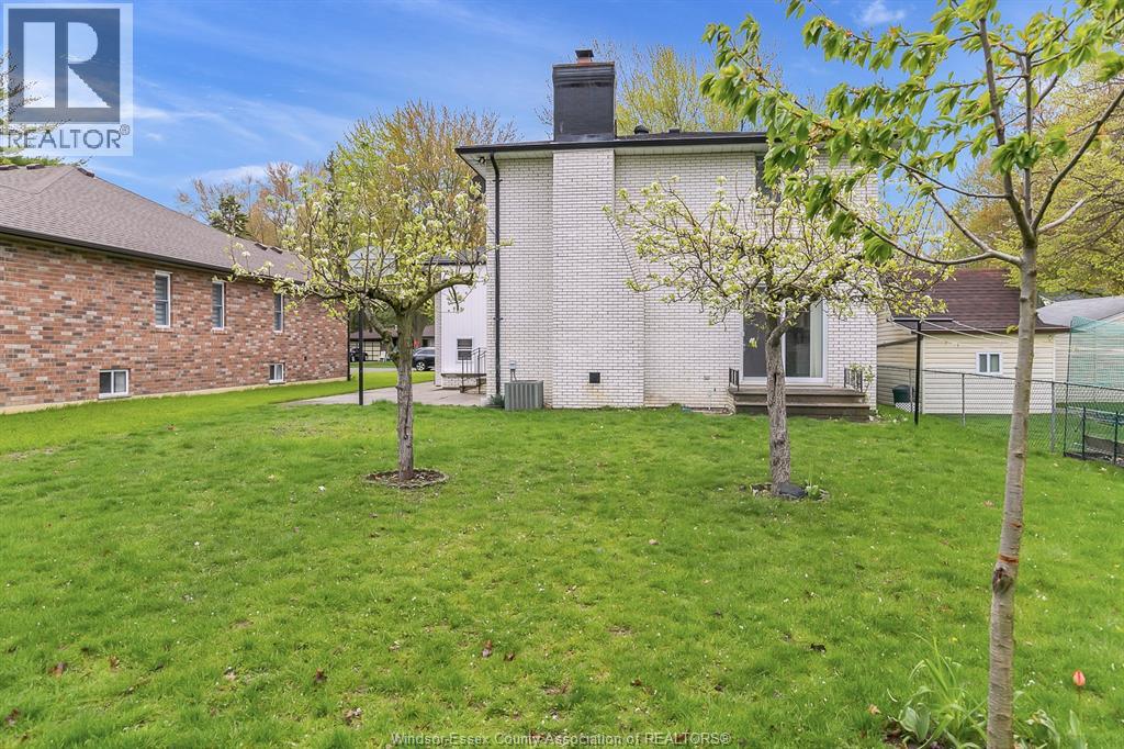 3818 Woodward, Windsor, Ontario  N8W 2Z3 - Photo 34 - 26010447