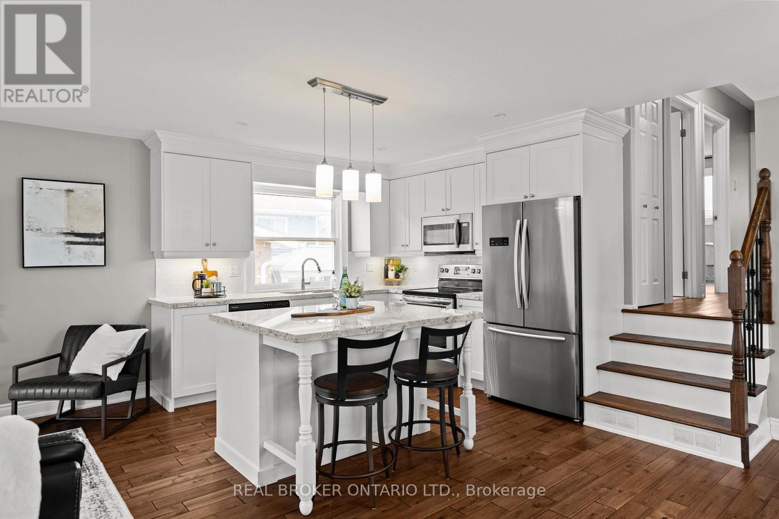 319 Brewery Lane, Orillia, Ontario  L3V 7H5 - Photo 2 - S13098090