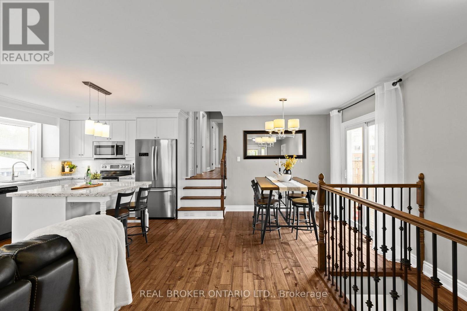 319 Brewery Lane, Orillia, Ontario  L3V 7H5 - Photo 3 - S13098090