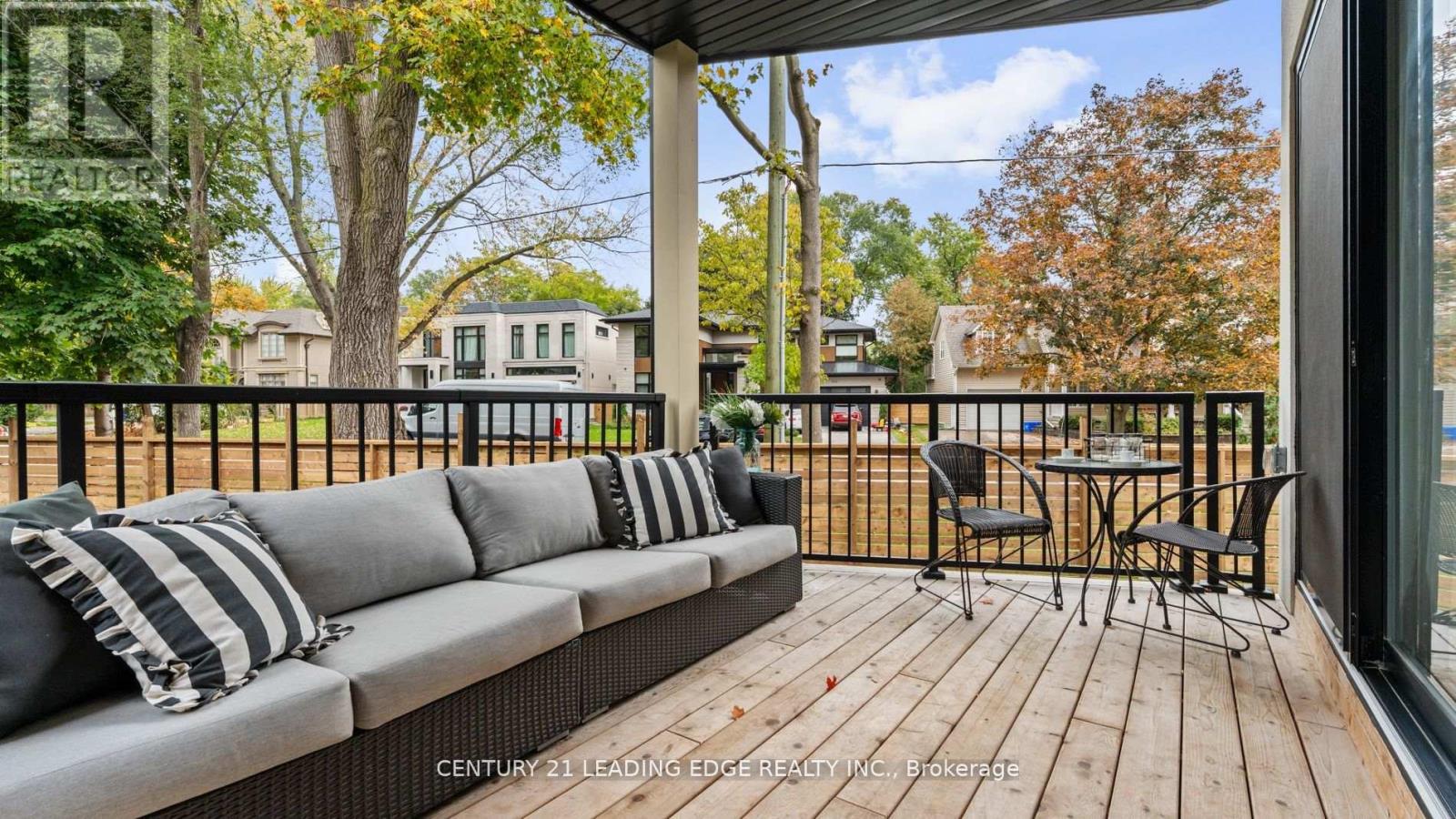 197 Glen Oak Drive, Oakville, Ontario  L6K 2J3 - Photo 38 - W12843096