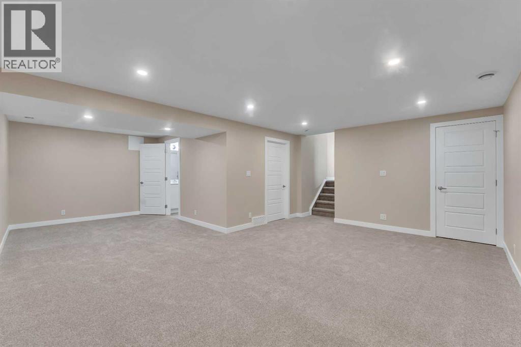 221 Madeira Crescent NE, Calgary, Alberta  T2A 4N3 - Photo 31 - A2308131