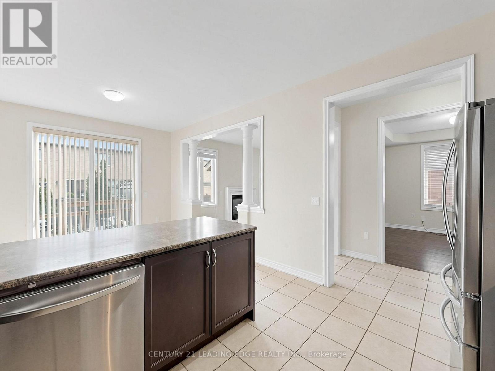 51 Drummondville Drive, Brampton, Ontario  L6P 3M9 - Photo 12 - W13098050