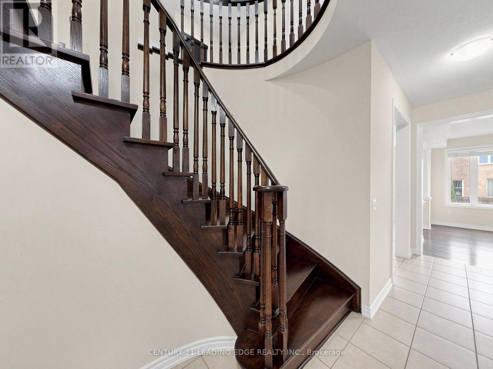 51 Drummondville Drive, Brampton, Ontario  L6P 3M9 - Photo 19 - W13098050