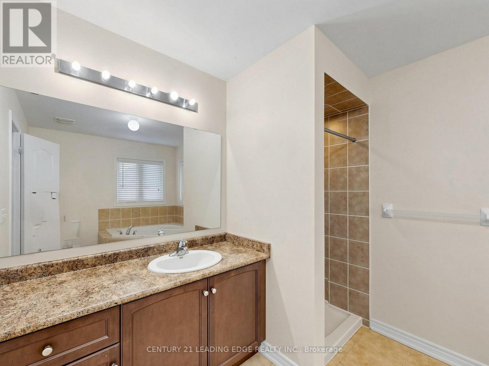 51 Drummondville Drive, Brampton, Ontario  L6P 3M9 - Photo 23 - W13098050