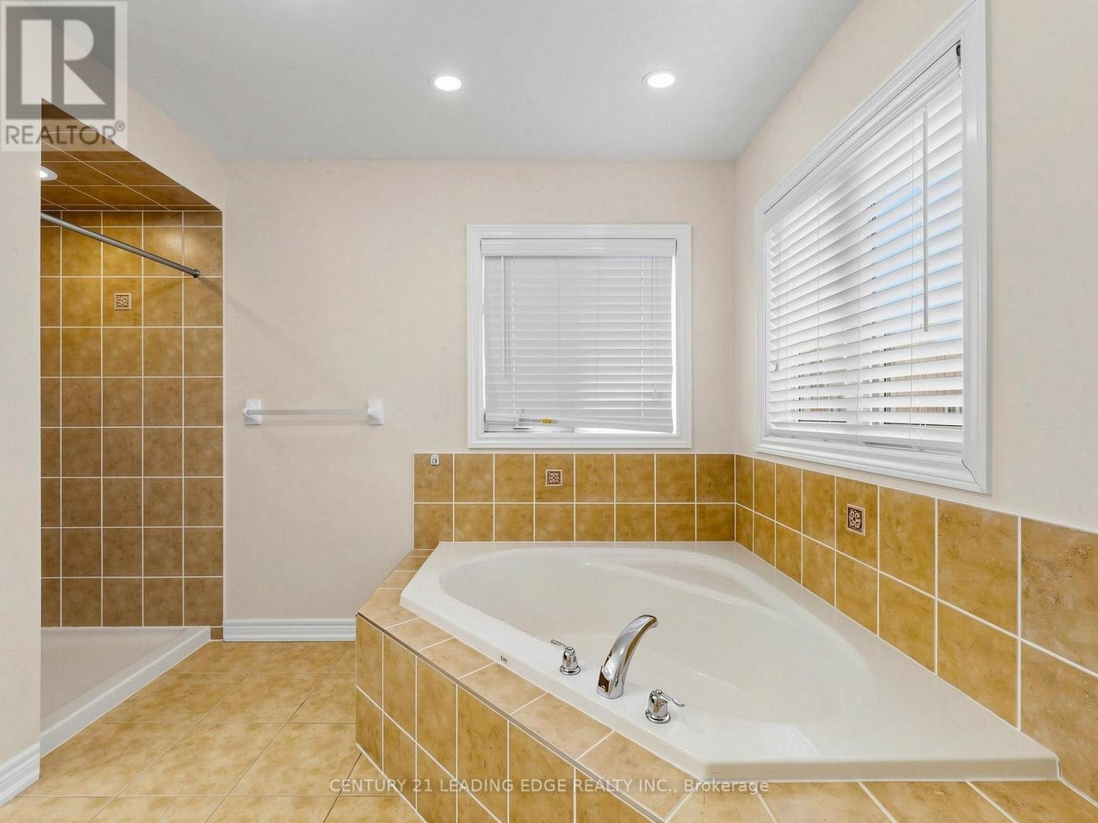 51 Drummondville Drive, Brampton, Ontario  L6P 3M9 - Photo 24 - W13098050