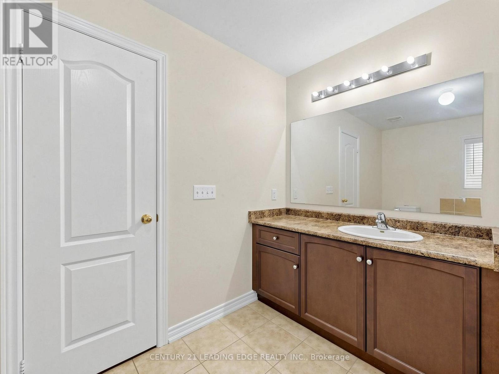 51 Drummondville Drive, Brampton, Ontario  L6P 3M9 - Photo 25 - W13098050