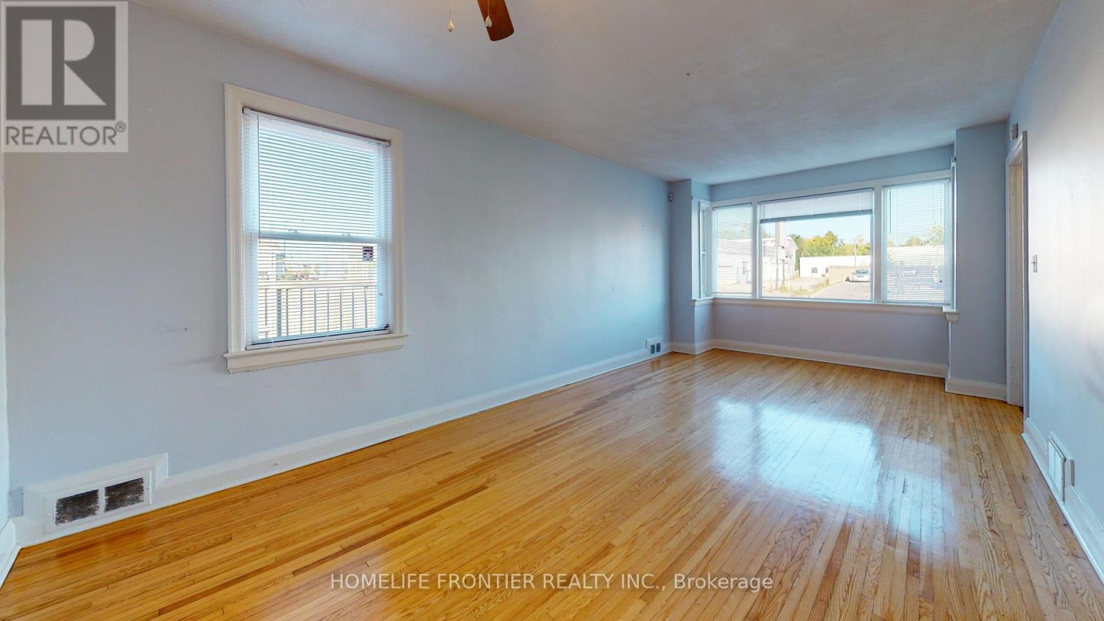 191 QUEEN STREET E, Brampton, Ontario