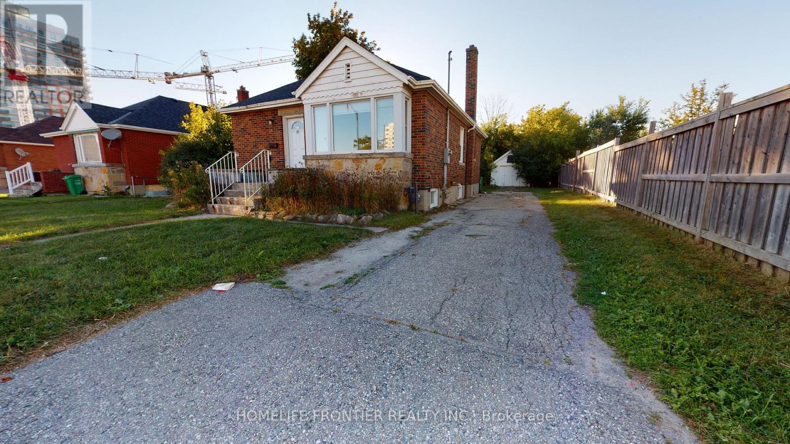 191 Queen Street E, Brampton, Ontario  L6W 2B3 - Photo 10 - W13098128