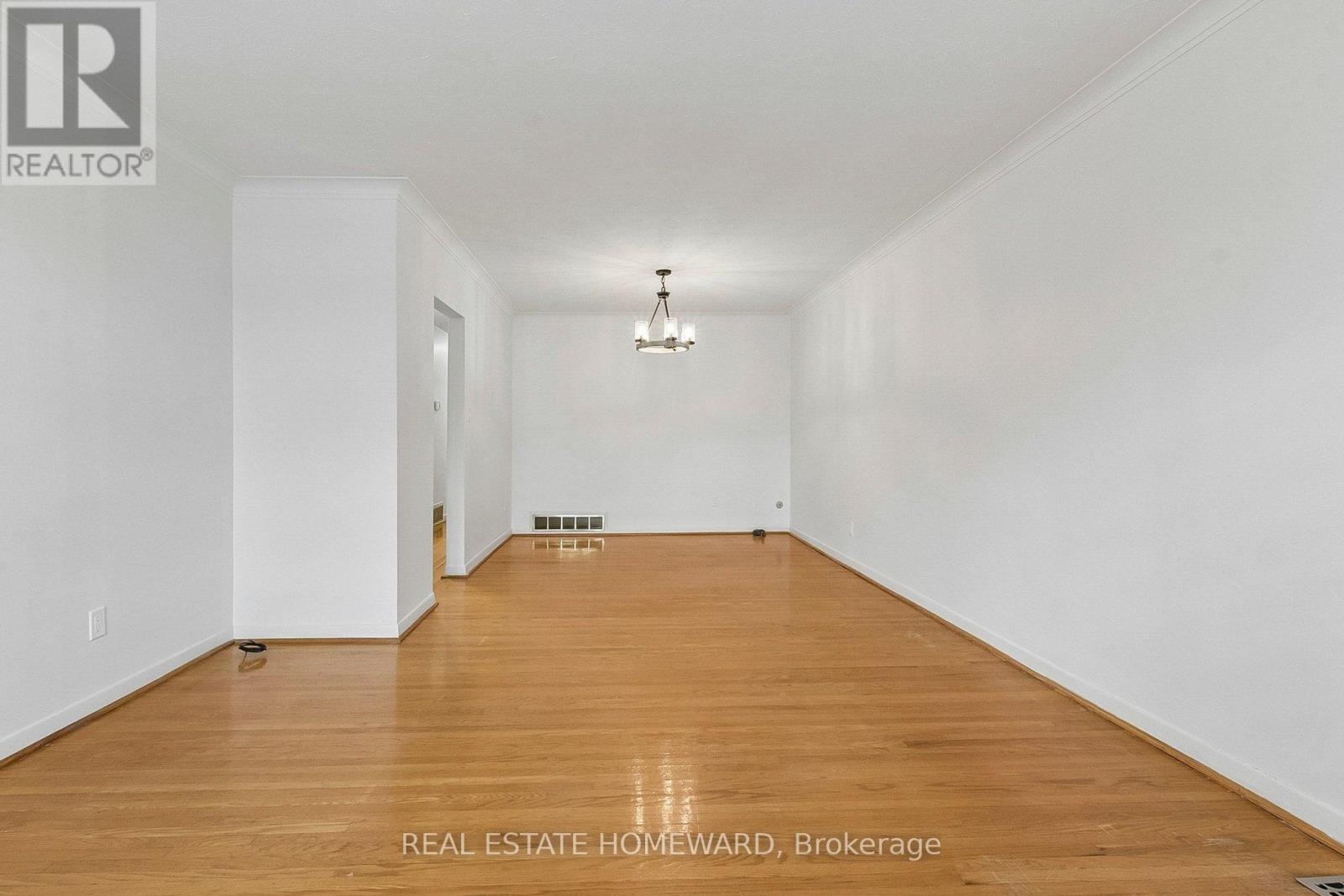 71 Thwaite Avenue, Toronto, Ontario  M3L 2C8 - Photo 14 - W13098146