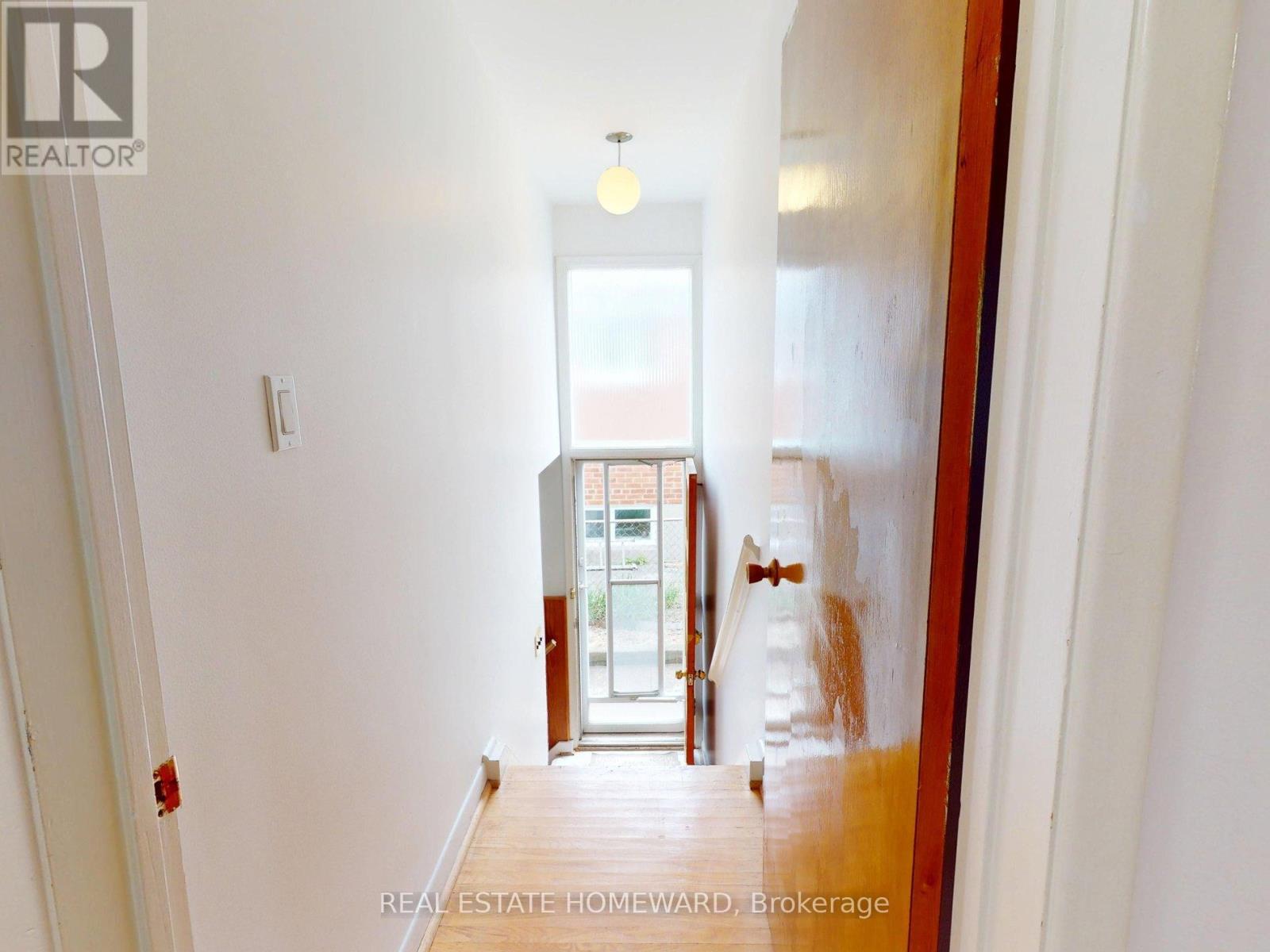 71 Thwaite Avenue, Toronto, Ontario  M3L 2C8 - Photo 32 - W13098146