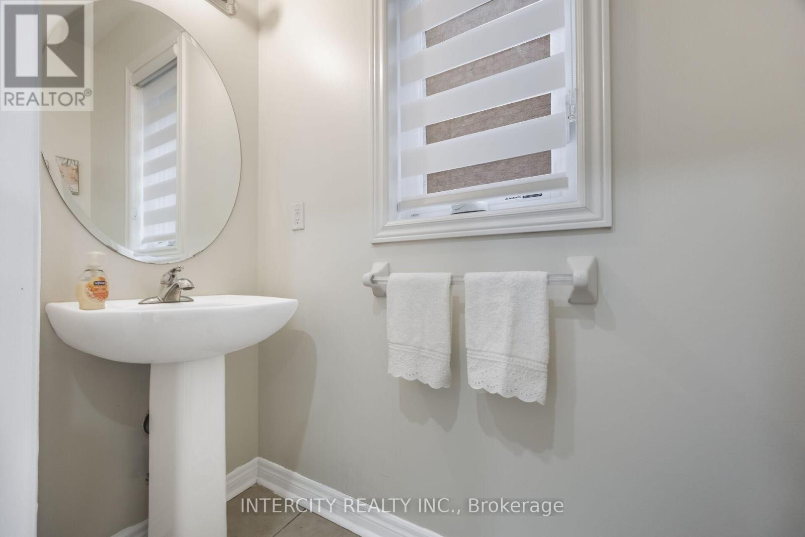 31 Matterhorn Road, Brampton, Ontario  L7A 5A3 - Photo 18 - W13098150