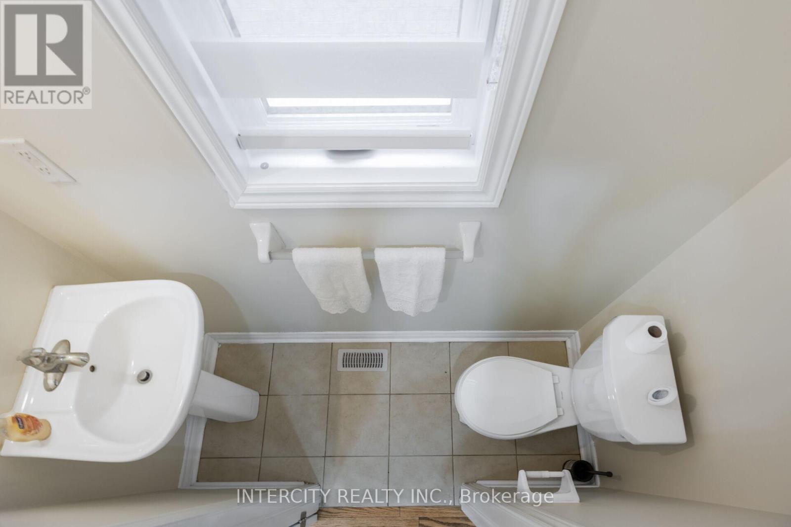 31 Matterhorn Road, Brampton, Ontario  L7A 5A3 - Photo 19 - W13098150